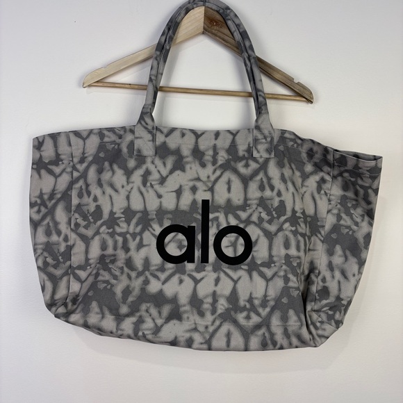 ALO Yoga Gray Tie Dye Patterned Oversized Shopping Tote Bag - Picture 1 of 4